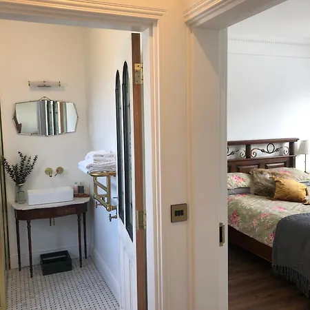 Dillion House Bed & Breakfast
